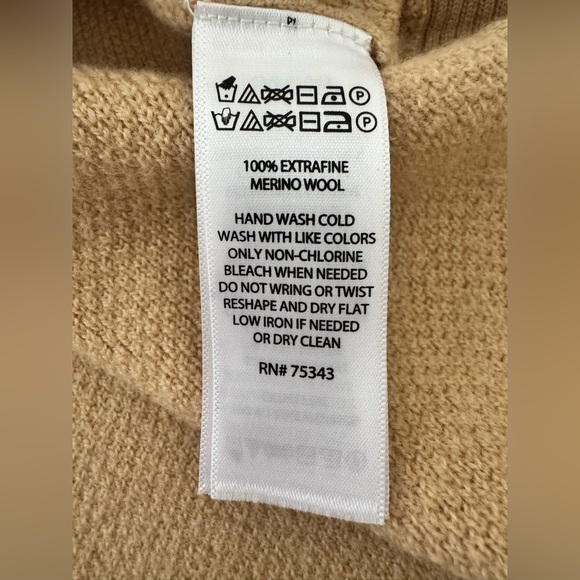 Women’s Cynthia Rowley 100% Extrafine Merino Wool Sweater Cowl Neck Pullover XS - Picture 6 of 6